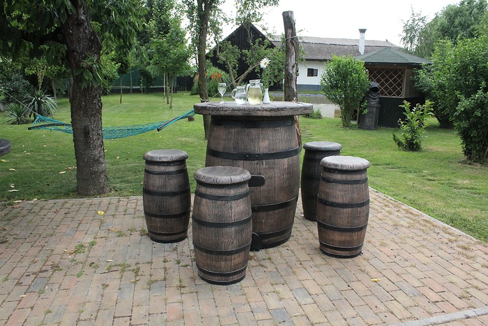 Garnitura iz SODA - BARSKI STOL